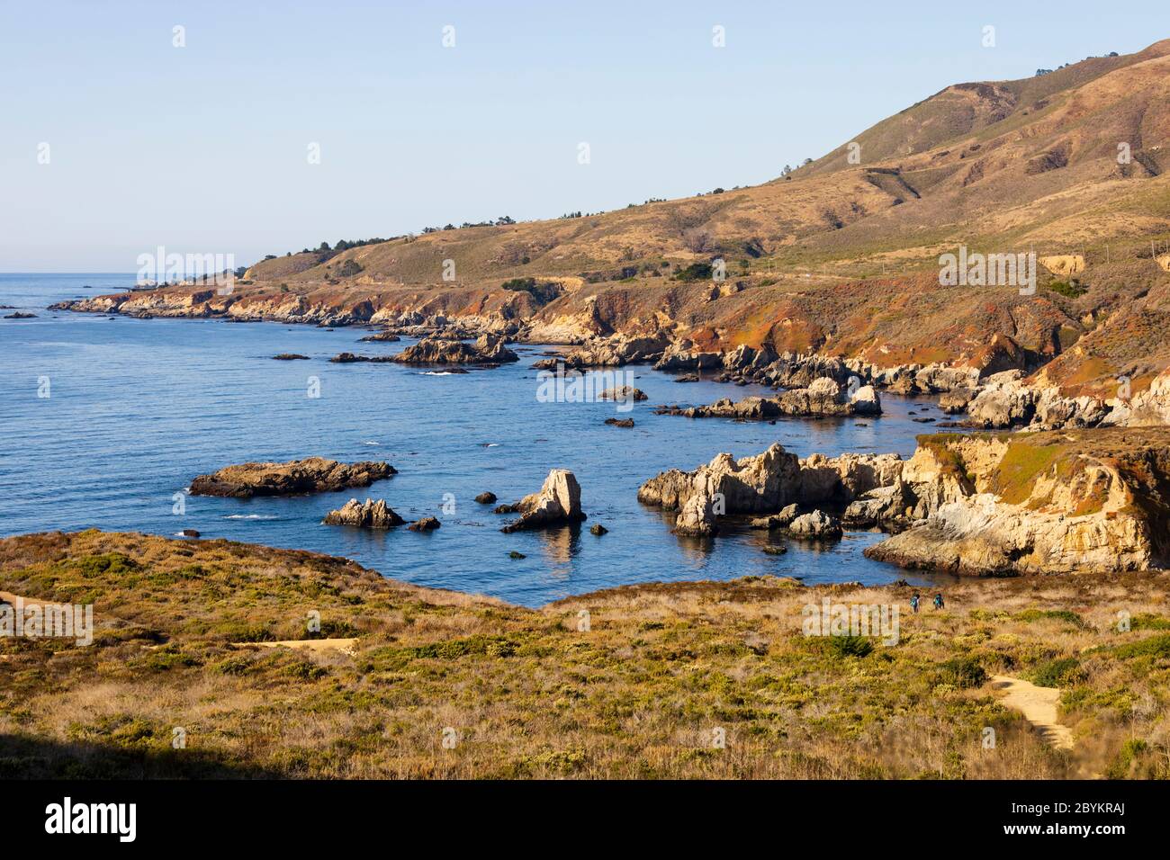Océan Pacifique sur la Californie sauvage près du pont de Bixby Creek. Autoroute CA1, Pacific Coast Highway. États-Unis d'Amérique Banque D'Images