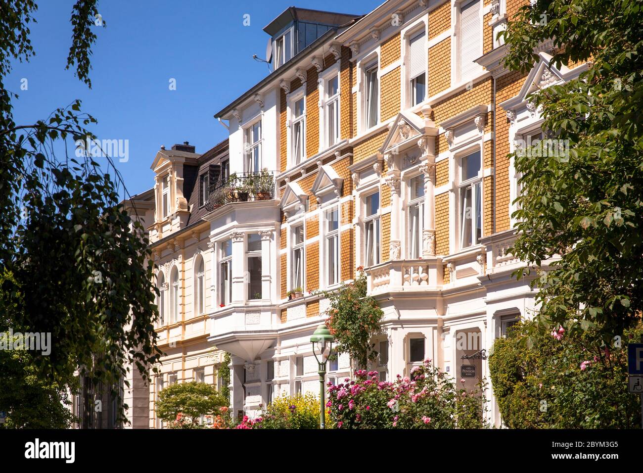 Maisons de style Wilhelminien sur la rue Goethe dans le quartier de Suedstadt, Bonn, Rhénanie-du-Nord-Westphalie, Allemagne. Gruenderzeithaeuser dans der Goethestrasse Banque D'Images