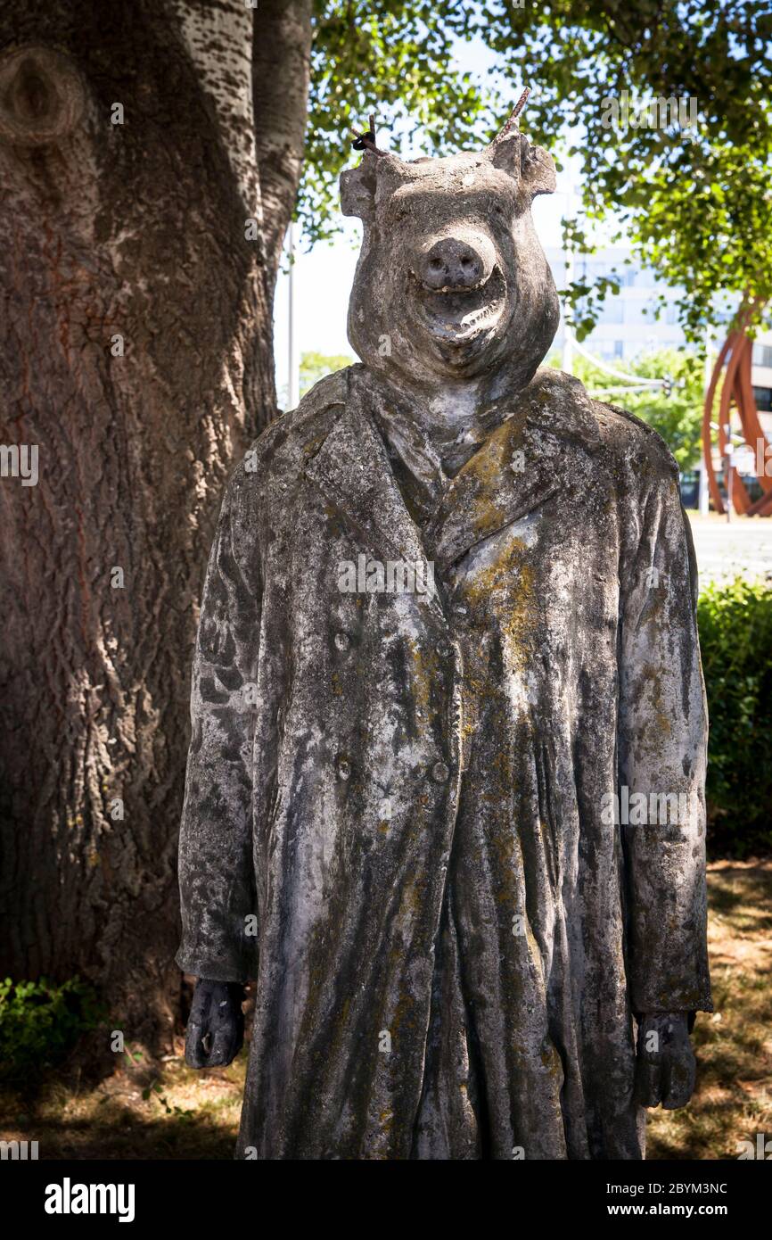 La sculpture Mein Innerer Schweinehund de l'art se produisant Cogito au Museumsmeile, Bonn, Rhénanie-du-Nord-Westphalie, Allemagne. Die Skulptur Mein Inn Banque D'Images