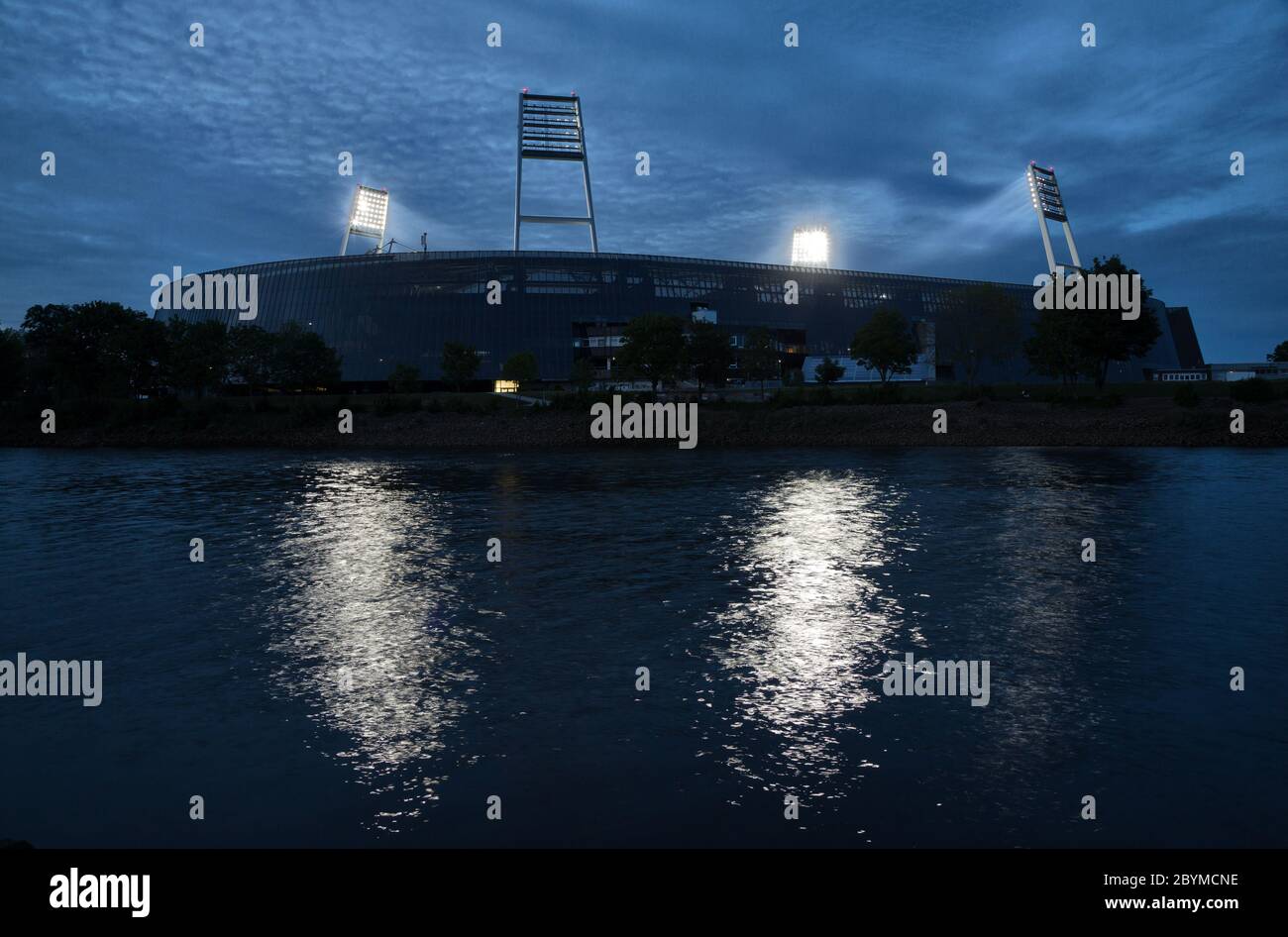 18.05.2020, Brême, Brême, Allemagne - jeu fantôme au projecteur, stade Weser de SV Werder Bremen, devant le Weser. 00A200518D016CAROEX.JPG [MODÈLE Banque D'Images