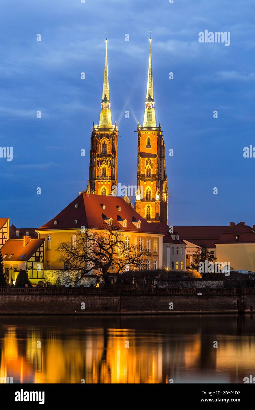 L'île de la cathédrale dans la soirée, Wroclaw, Pologne Banque D'Images