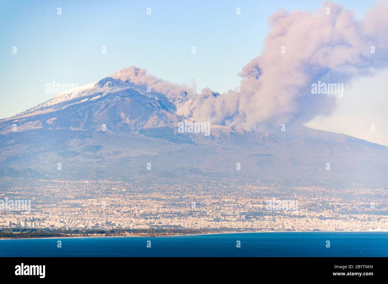 Éruption de l'Etna (Sicile, Italie) le 24 décembre 2018 Banque D'Images