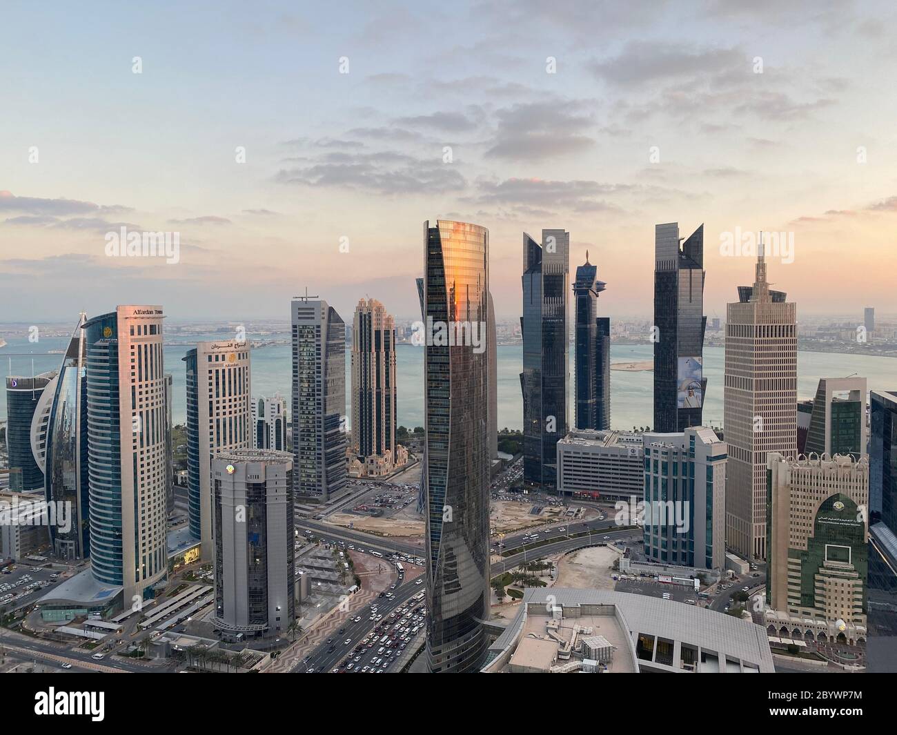 Magnifique paysage urbain vue aérienne de la baie ouest de Doha Banque D'Images