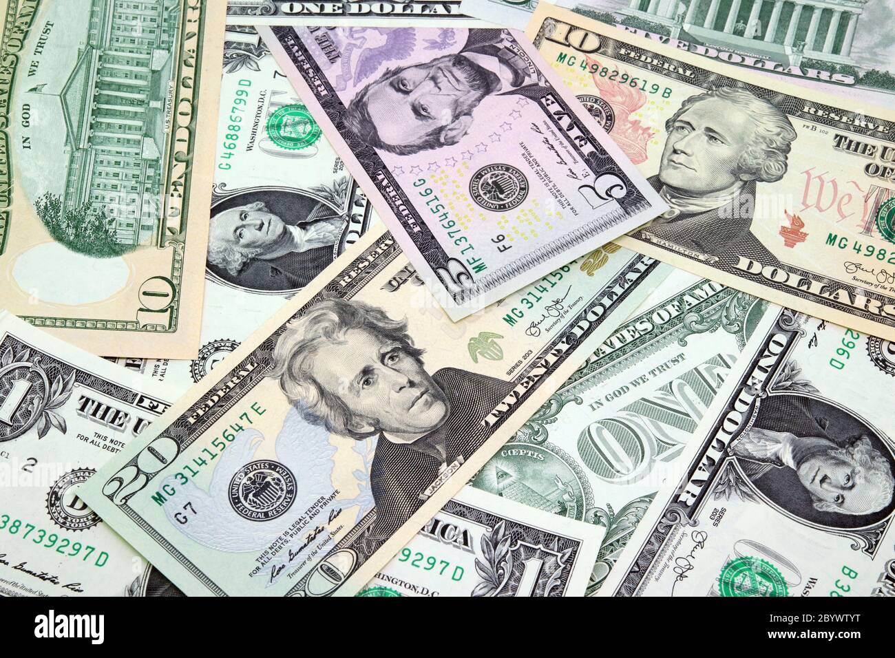 Combinaison de billets en dollars américains en coupures de 1, 5, 10 et 20 gros plan. Banque D'Images