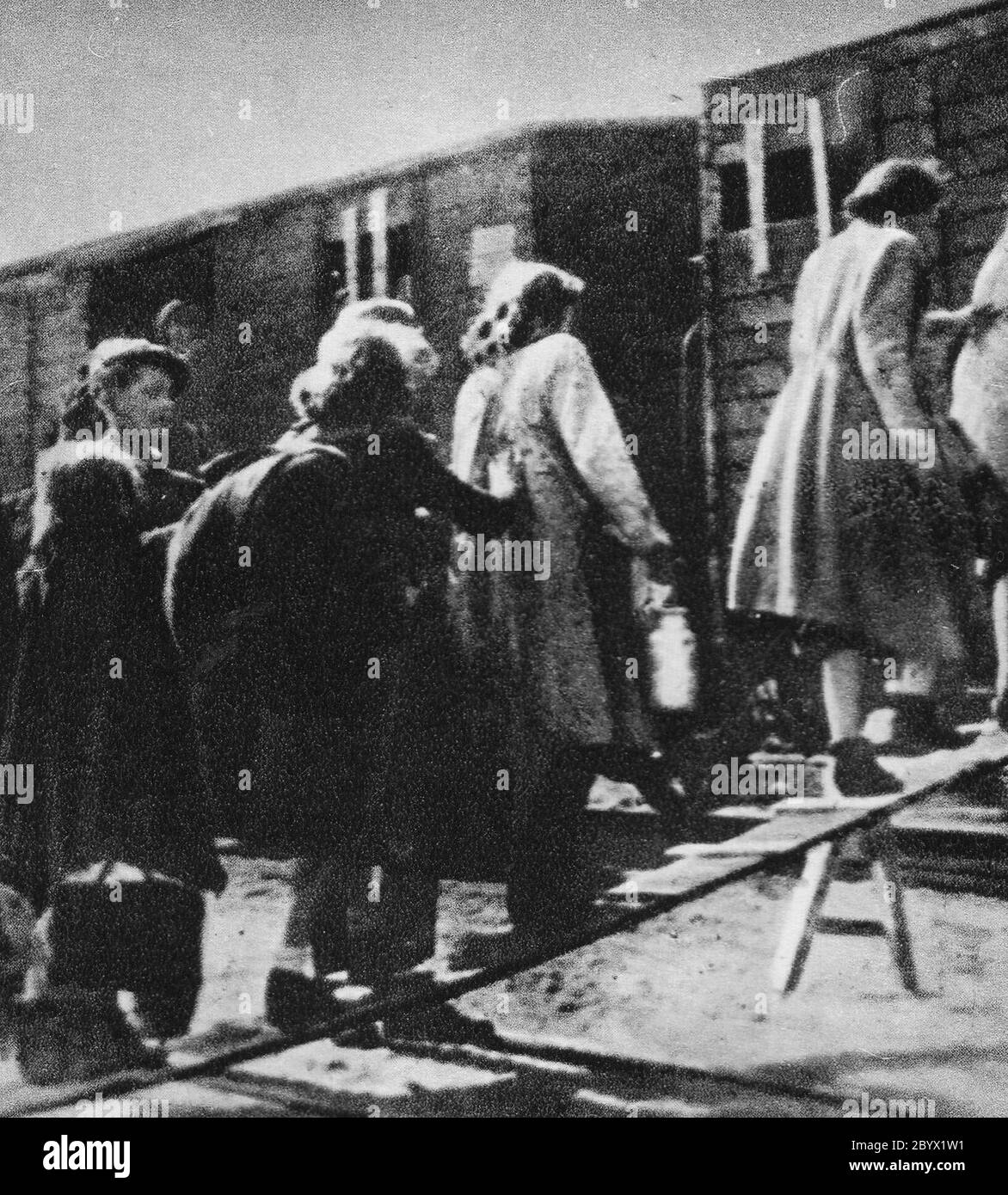 Chargement des Juifs dans un train à Umschlagplatz à Varsovie ca. Août 1942 Banque D'Images