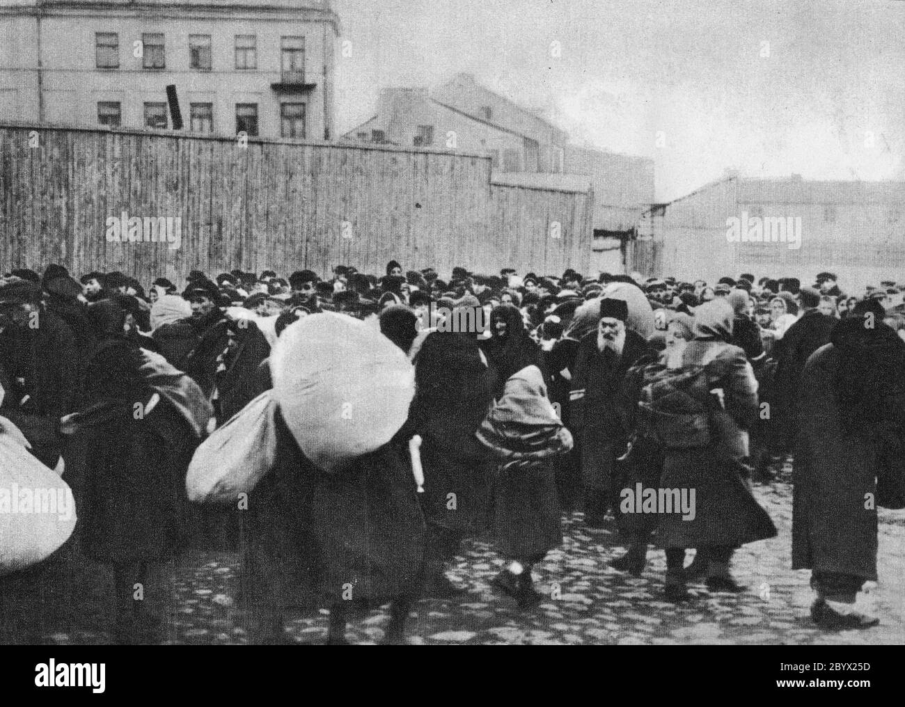 Expulsion des Juifs de Zamość vers le camp de la mort de Bełżec en avril 1942 Banque D'Images