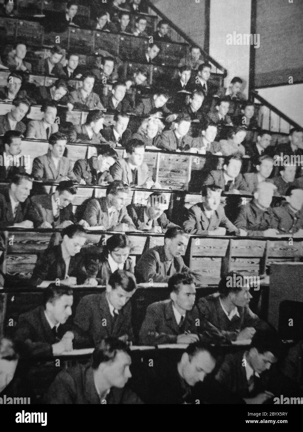 Étudiants d'une classe universitaire polonaise (avant 1964) Banque D'Images