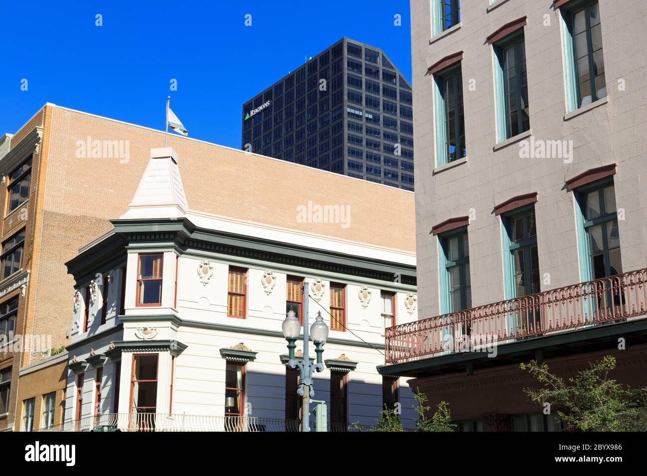 Camp Street, Warehouse District, la Nouvelle-Orléans, Louisiane, États-Unis Banque D'Images