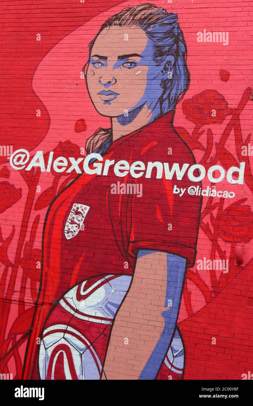 Street Art à Liverpool - les femmes dans le football - Alex Greenwood Banque D'Images