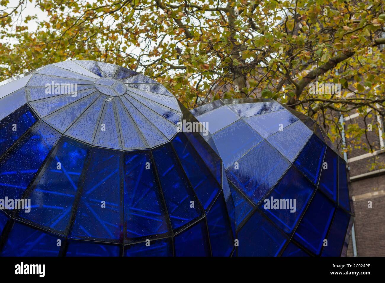 'Het Blauwe Hart' 1998 par Marcel Smink, Oude Langendijk, Delft, Hollande-Méridionale, pays-Bas Banque D'Images