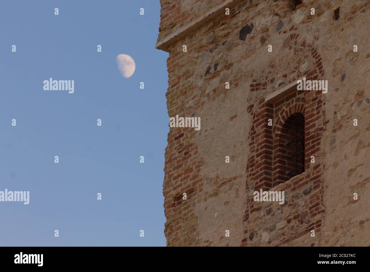 Château de Sirmione et la demi-lune Banque D'Images