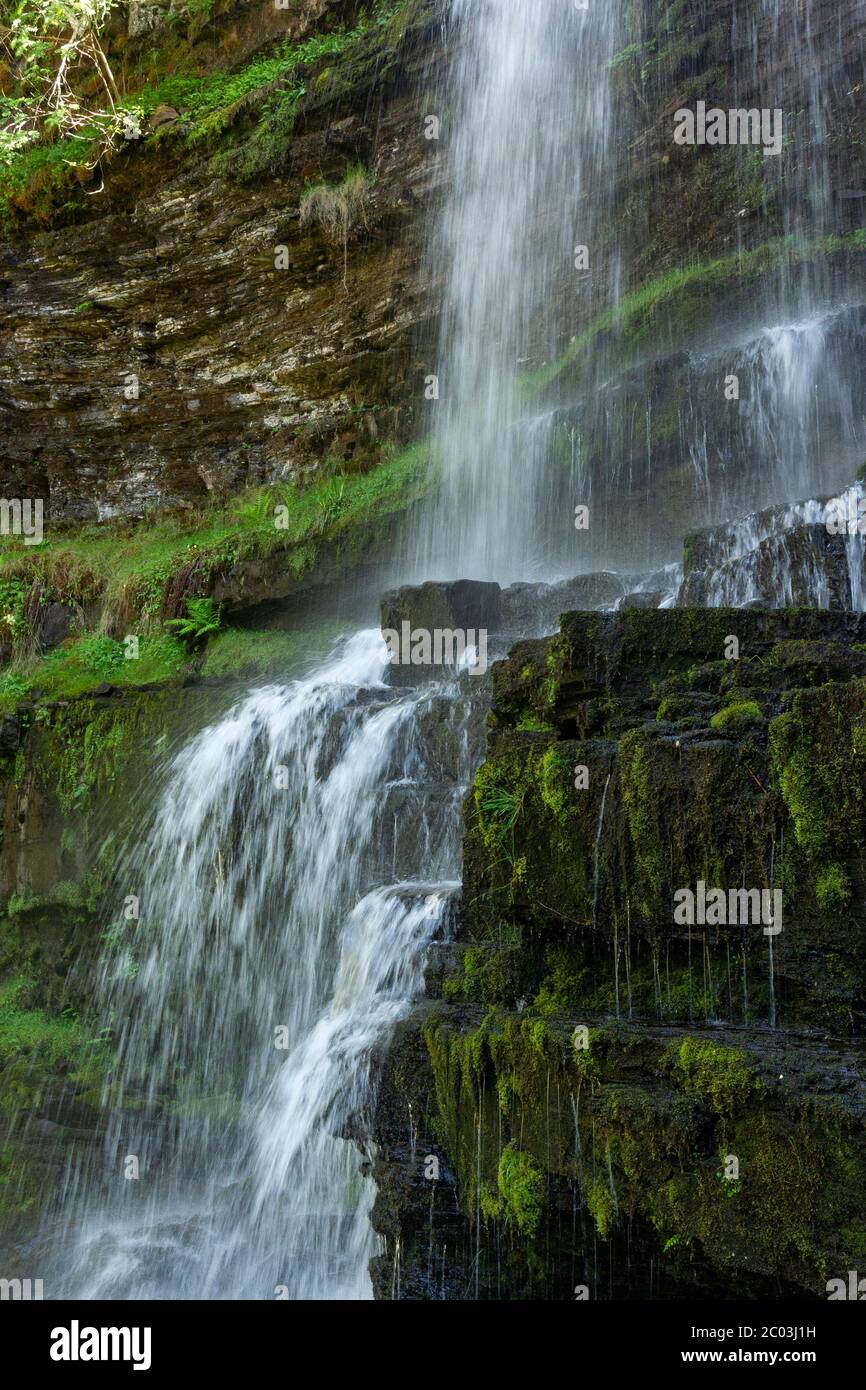 Cascade Cachee Banque D Image Et Photos Alamy