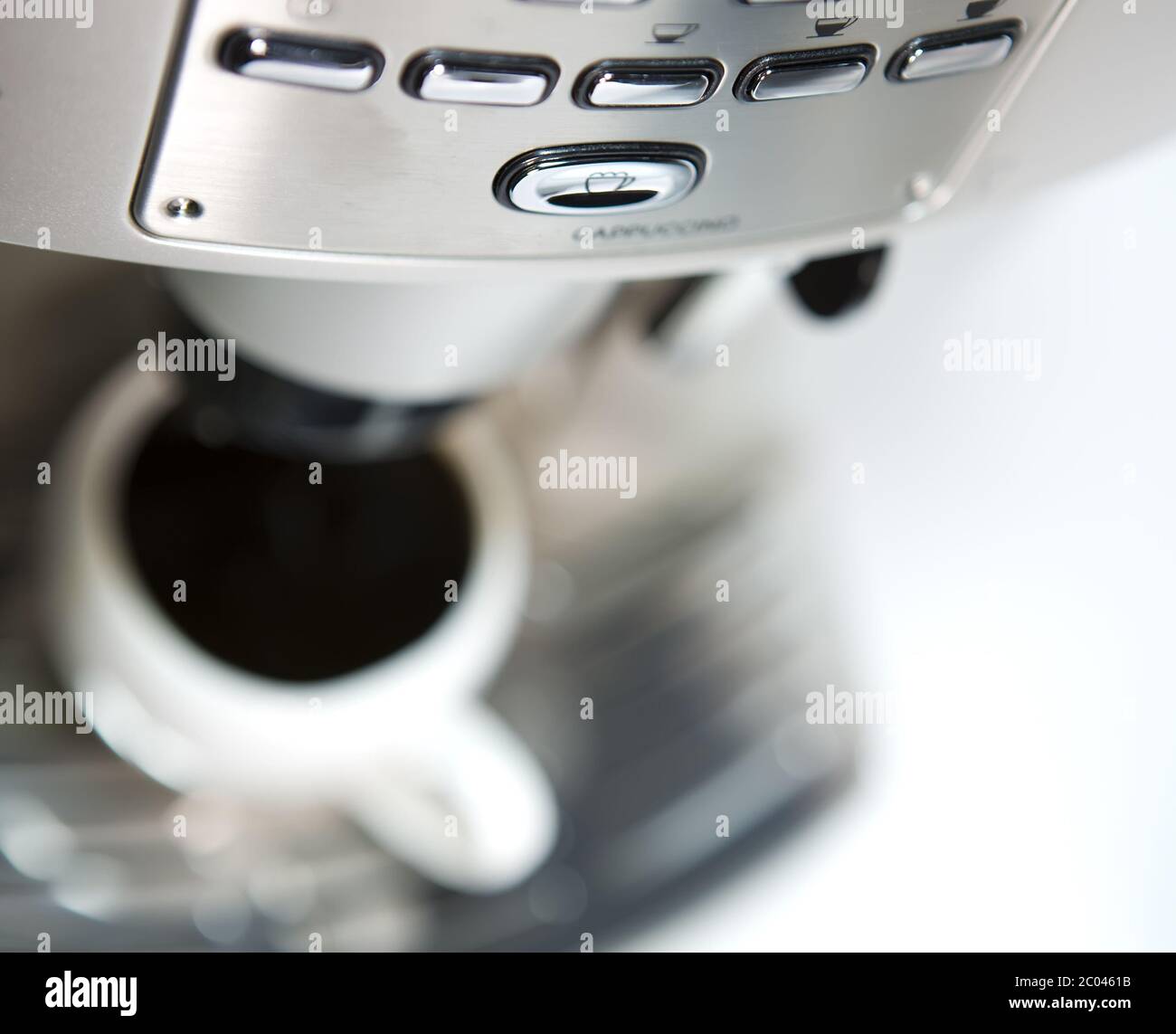 cafetière et tasse, petite profondeur de netteté Banque D'Images