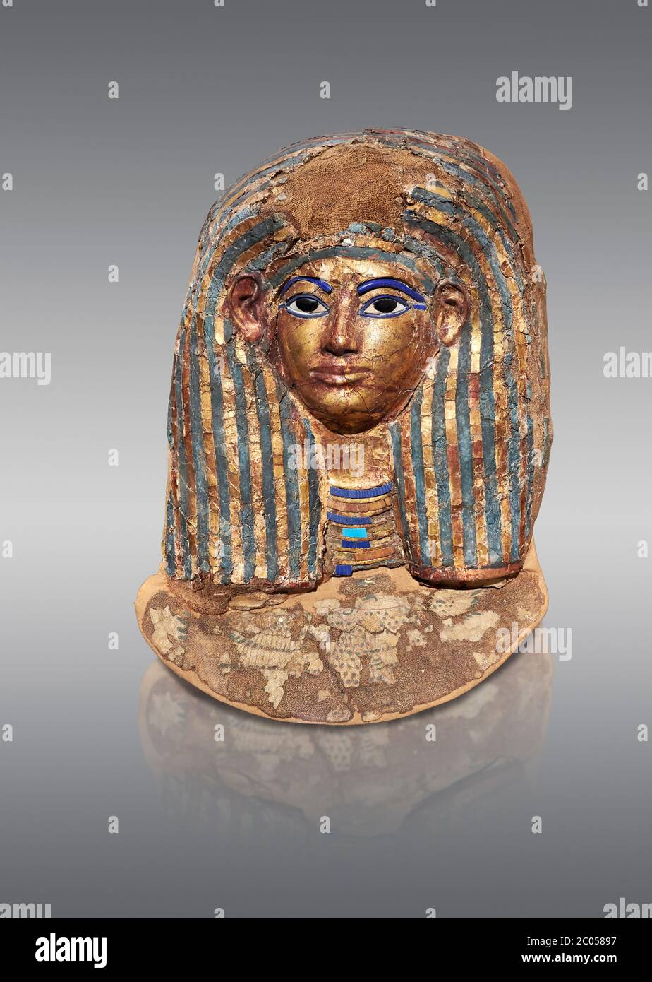 Ancien cartonnage égyptien masque funéraire du mérite - tombe de Kha, tombe de Theban 8 , milieu de la 18e dynastie (1550 à 1292 av. J.-C.), Musée égyptien de Turin. Bac gris Banque D'Images