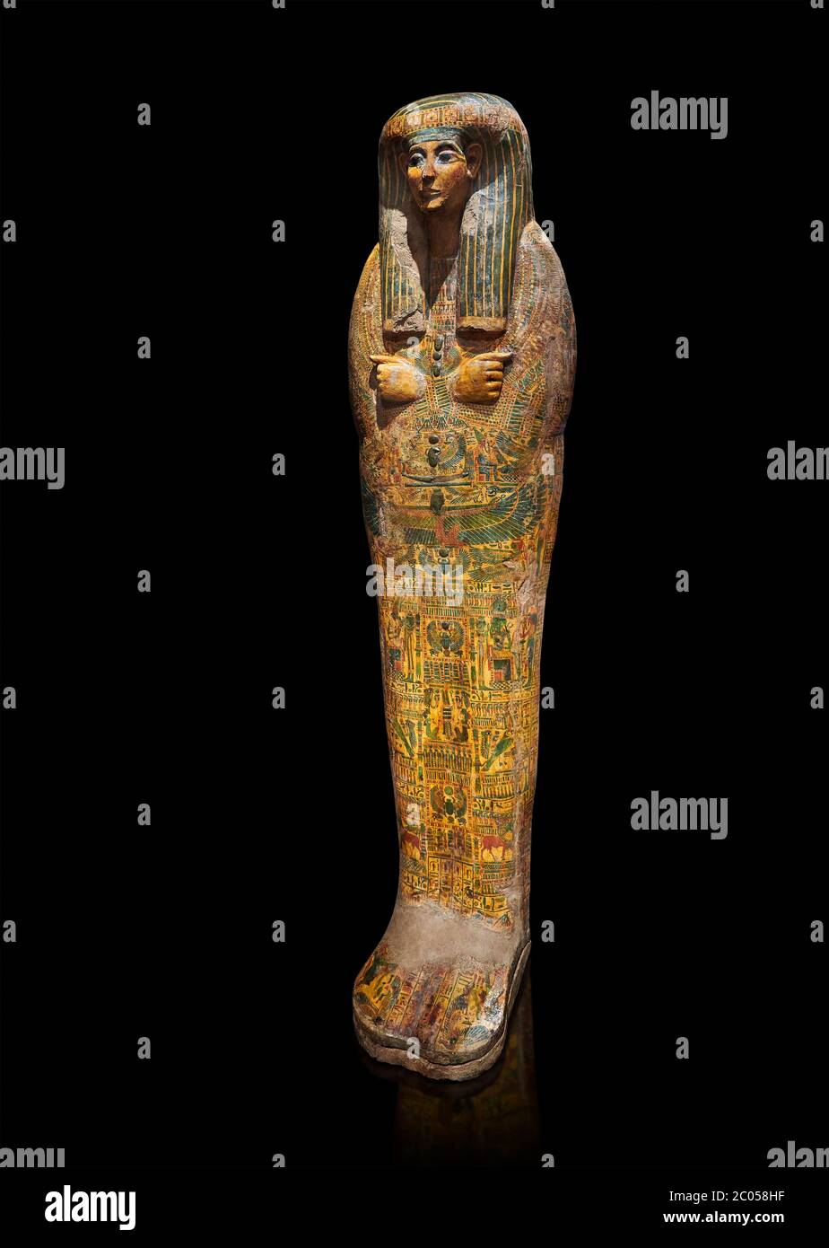 Sarcophage égyptien antique, Thèbes, fin de la 21e dynastie, Musée égyptien, Turin. Fond noir Banque D'Images