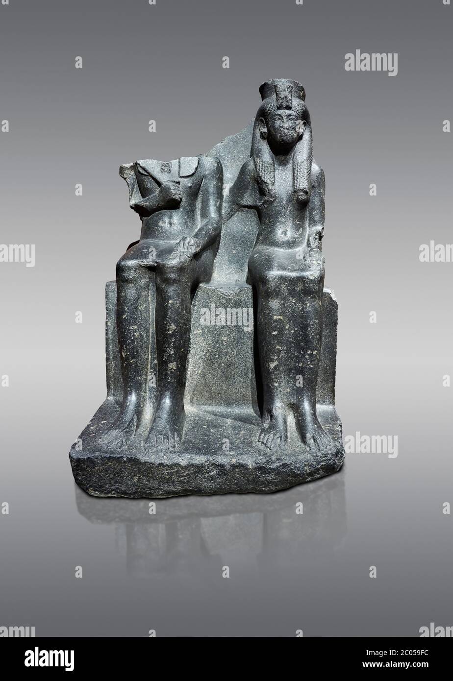 Ancienne statue égyptienne du roi Horemheb et de son épouse Mutnedjemet, granodiorite, Nouveau Royaume, 18e dynastie, (1319-1292 av. J.-C.), Karnak, Temple d'Amon. Egyp Banque D'Images