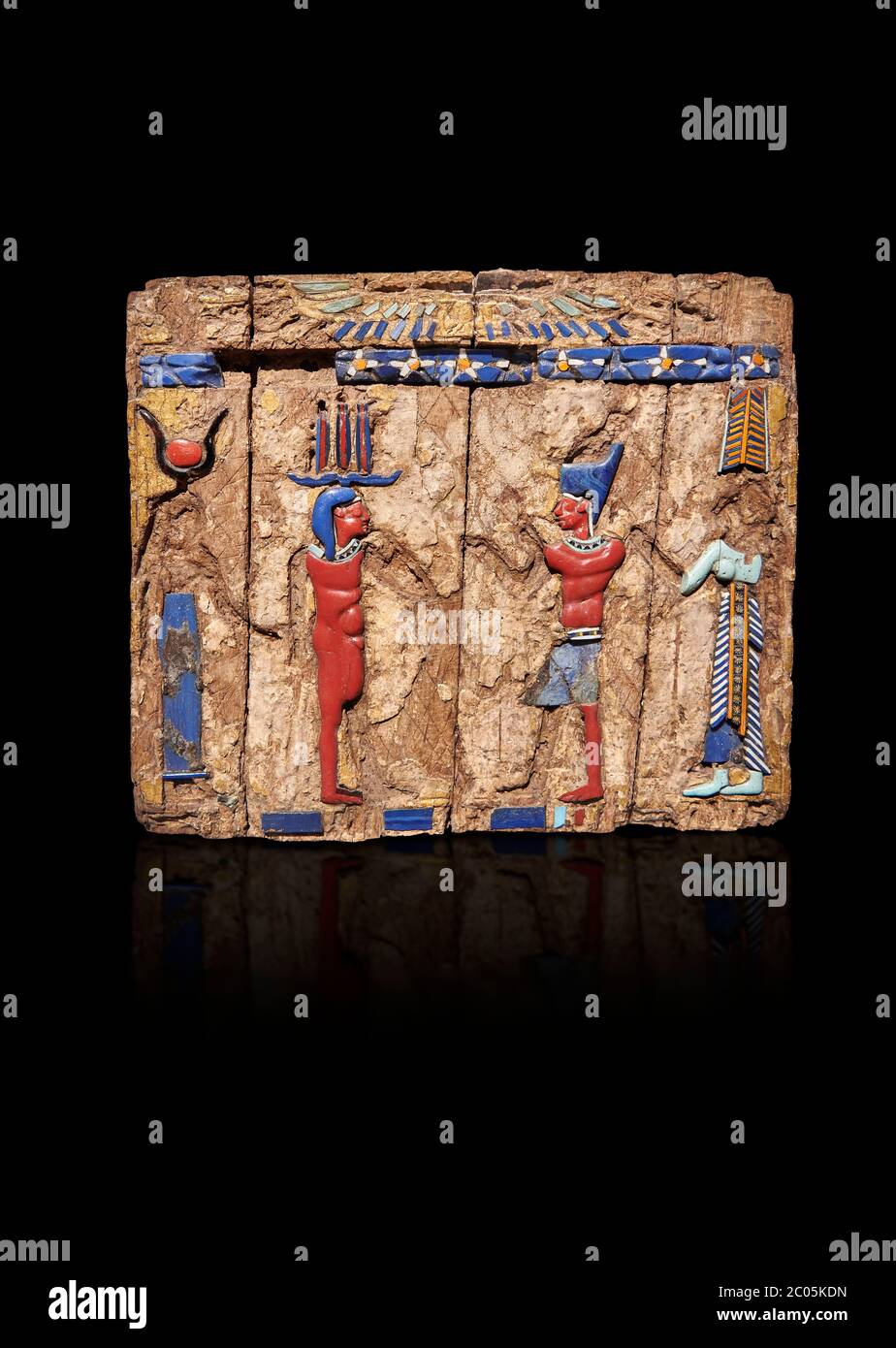 Fragments égyptiens anciens d'une petite boîte en verre boisé incrusté représentant les Pharaons égyptiens, période Ptoléméenne, (322-30BC) BC, Tebtynis. Museuu égyptien Banque D'Images