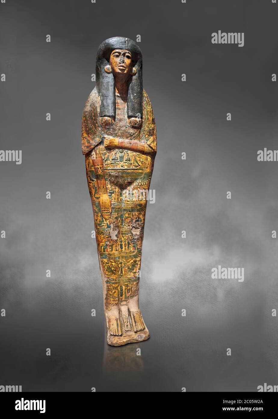 Sarcophage égyptien antique cercueil de Tamutmutef, chantress d'Amun, 18e dynastie, (1550 à 1292 av. J.-C.), Thèbes. Musée égyptien, Turin. Fond gris Banque D'Images