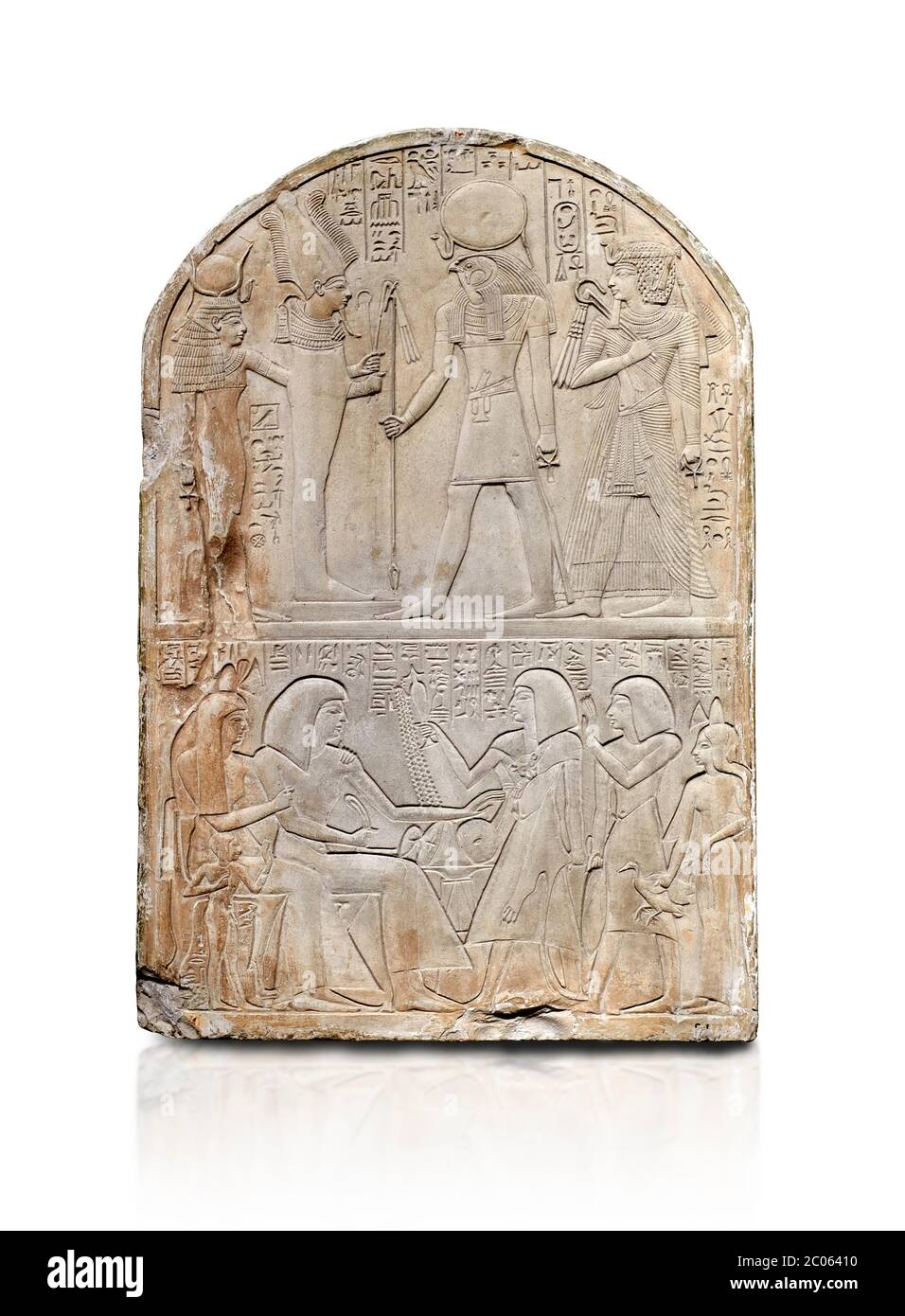 Stèle égyptienne antique dédiée au dieu Re-Harakhty par le sculpteur IPY, calcaire, Nouveau Royaume, 19e dynastie, (1279-1213 av. J.-C.), Deir el-Medina, Drovett Banque D'Images