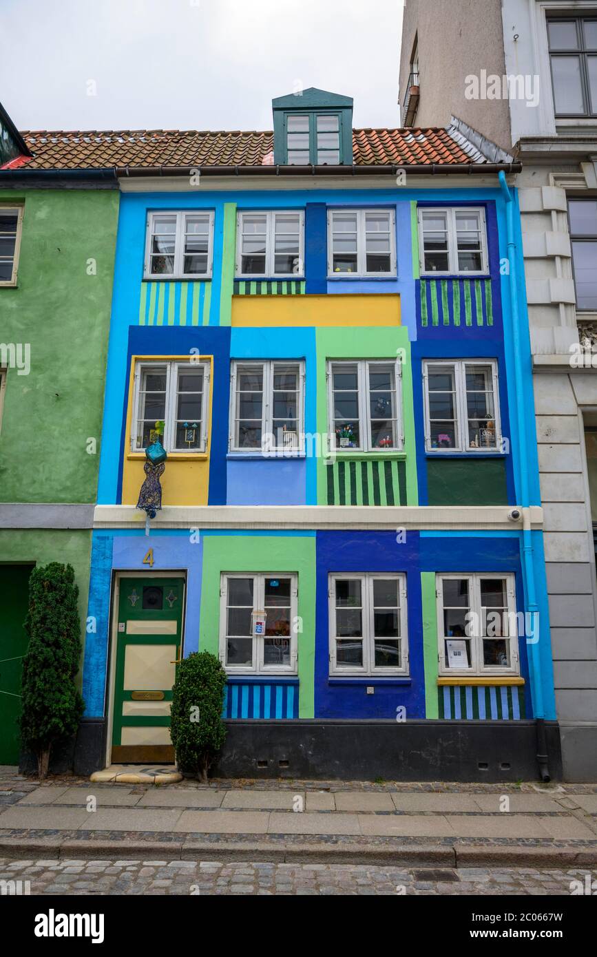Maison résidentielle colorée et peinte dans la vieille ville, Christianshavn, Copenhague, Danemark Banque D'Images