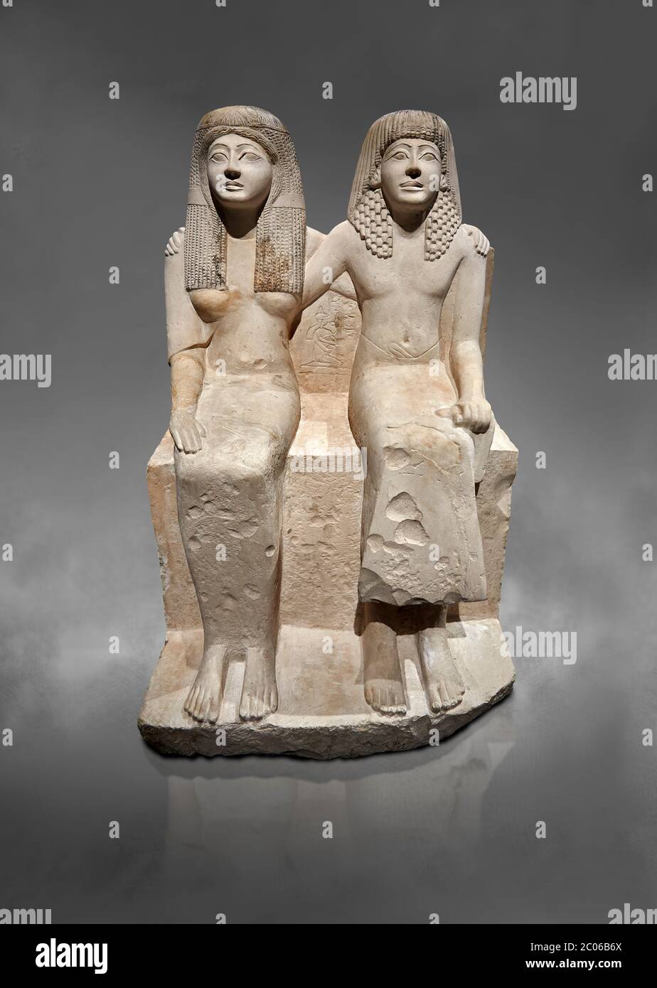 Ancienne statue romaine de Pendua et sa femme Nefertari, calcaire, Nouveau Royaume, 19e dynastie, (1292-1186 av. J.-C.), Deir-el-Medina, Thèbes. Musée égyptien, Banque D'Images