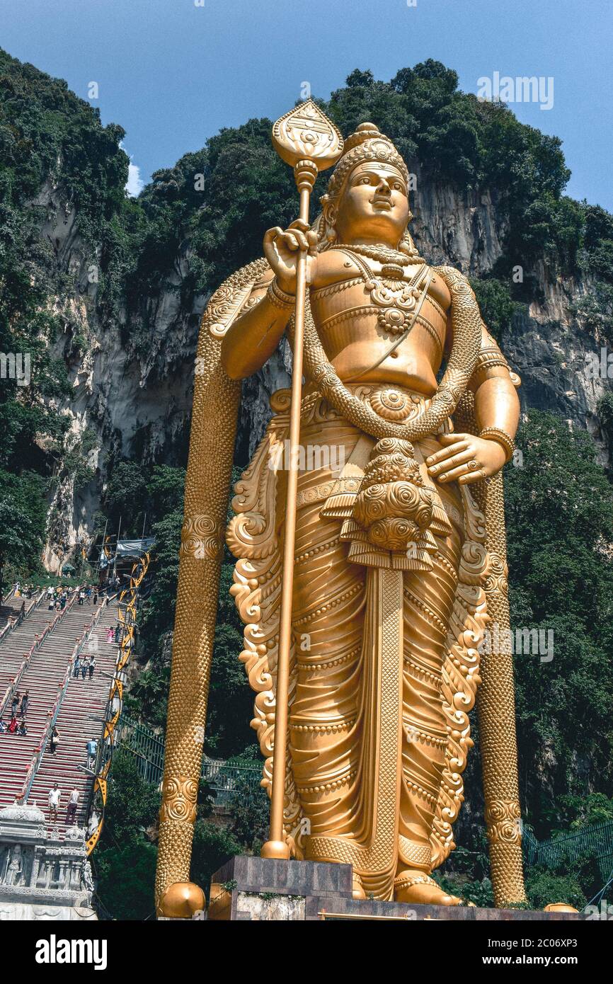 Statue de Lord Murugan à l'entrée des grottes de Batu à Kuala Lumpur en Malaisie Banque D'Images