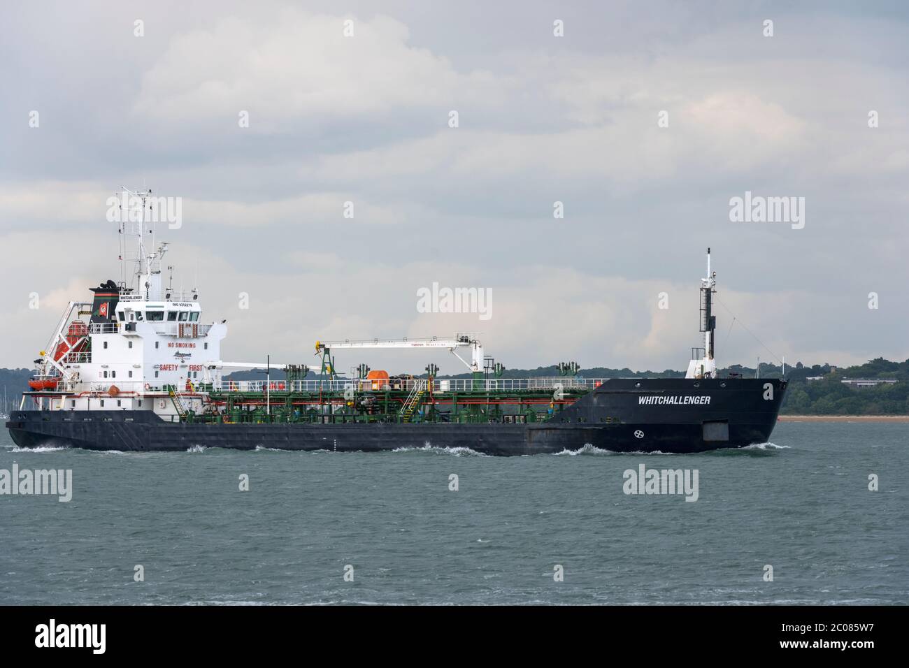 MV Whitchallenger pétrolier à Southampton Water, Hampshire, Angleterre, Royaume-Uni Banque D'Images