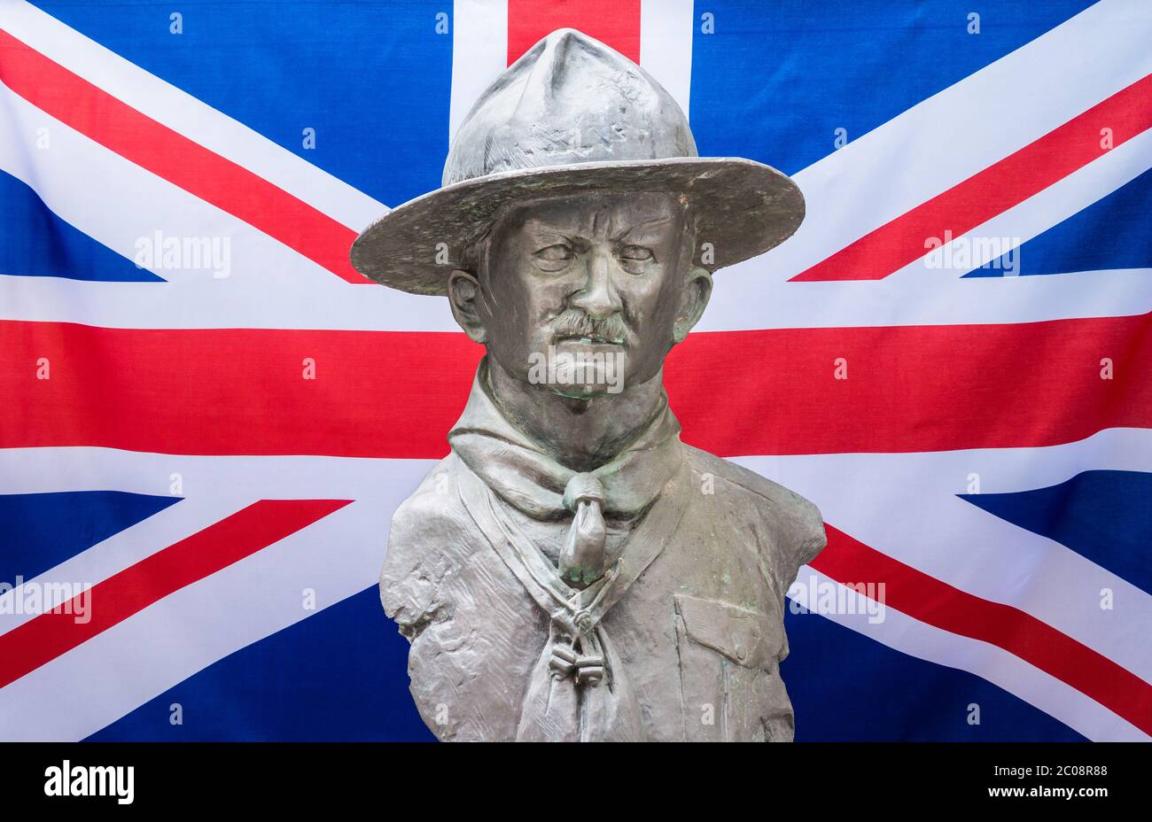 La sculpture de Robert Baden Powell a joué sur le drapeau britannique Union Jack. Banque D'Images