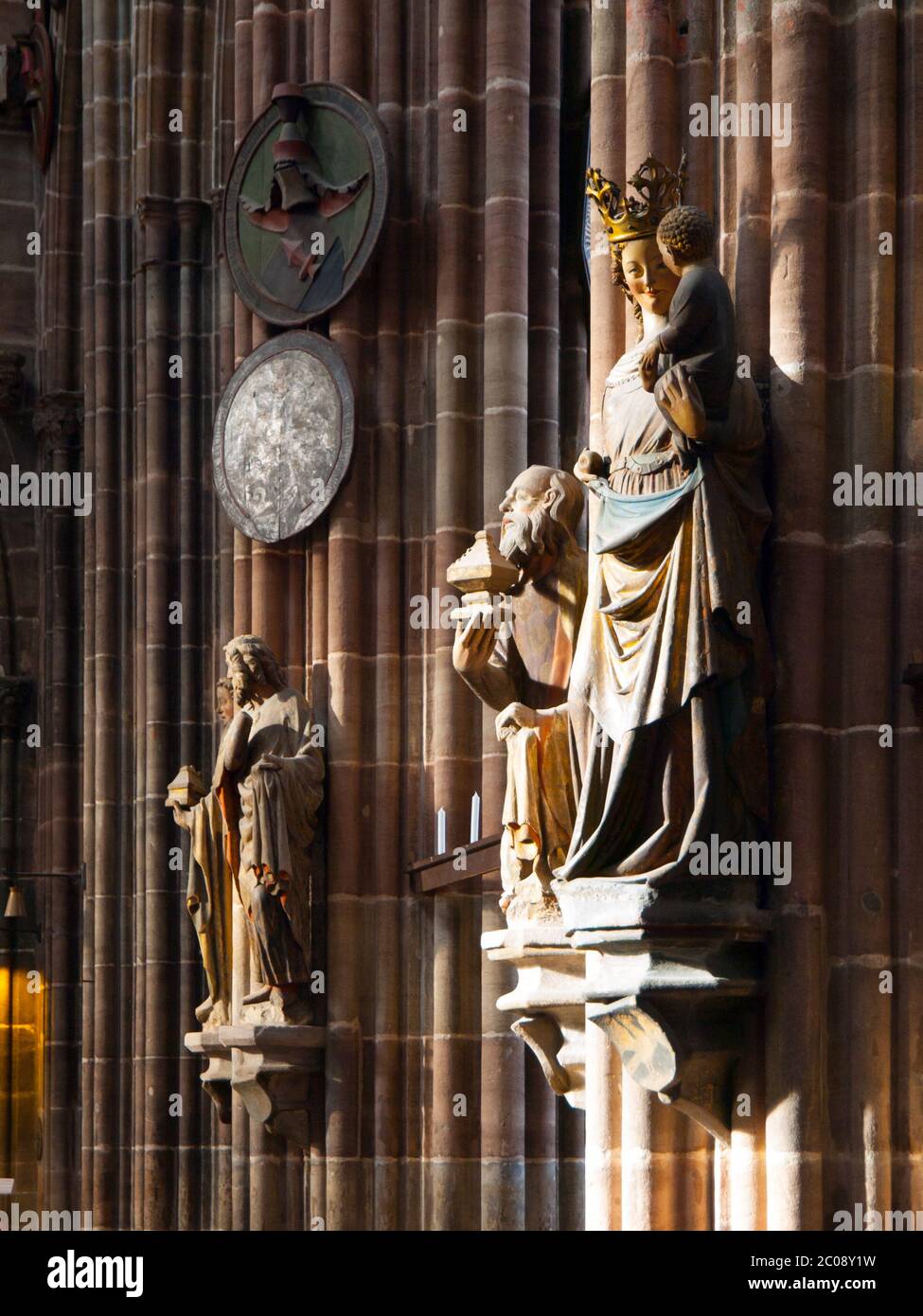 Statues religieuses dans l'église. Vue détaillée. Banque D'Images