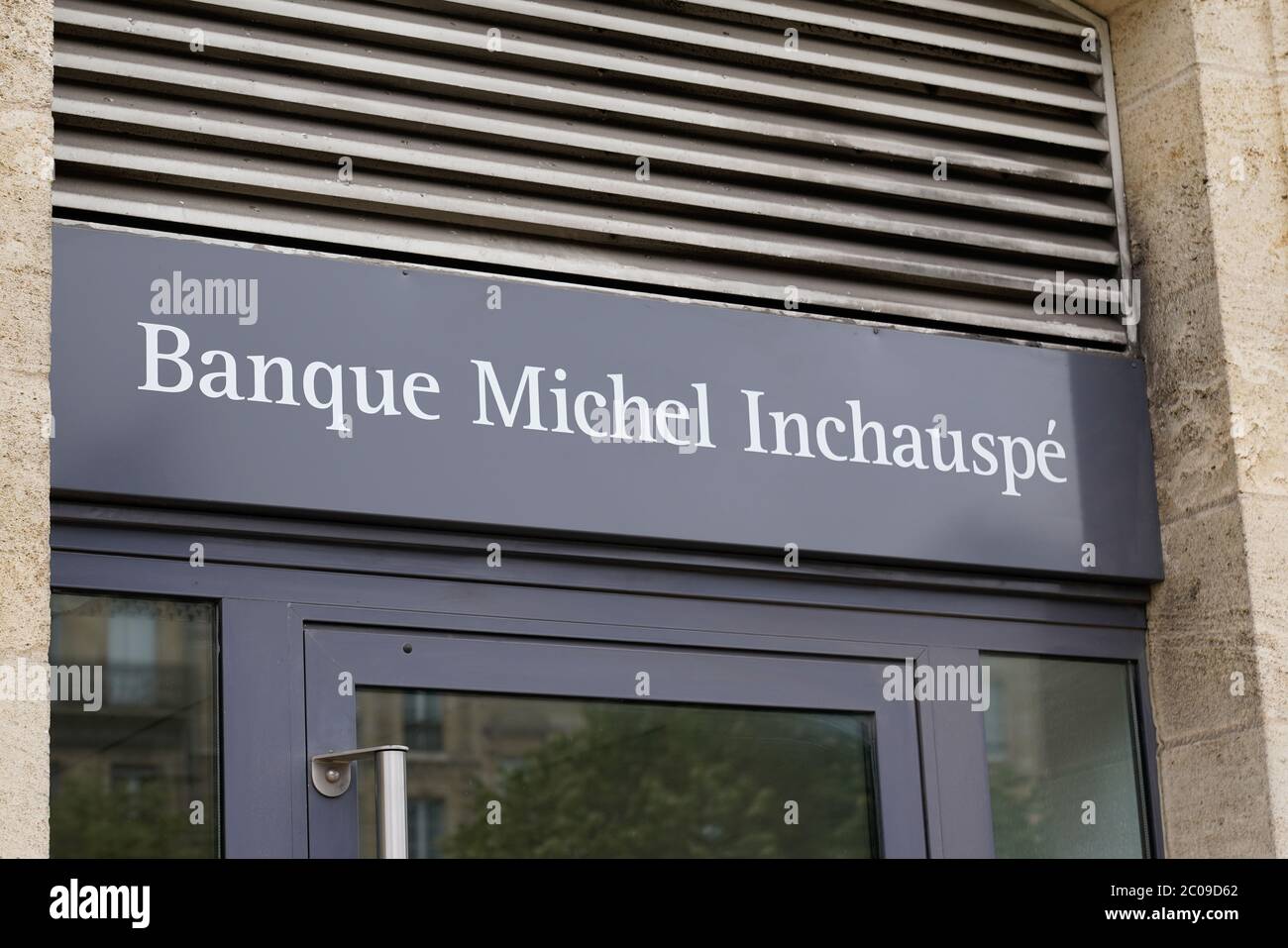 Bordeaux , Aquitaine / France - 06 06 2020 : Banque Michel Inchausé Bami enseigne extérieure sur façade avec texte du siège Banque D'Images