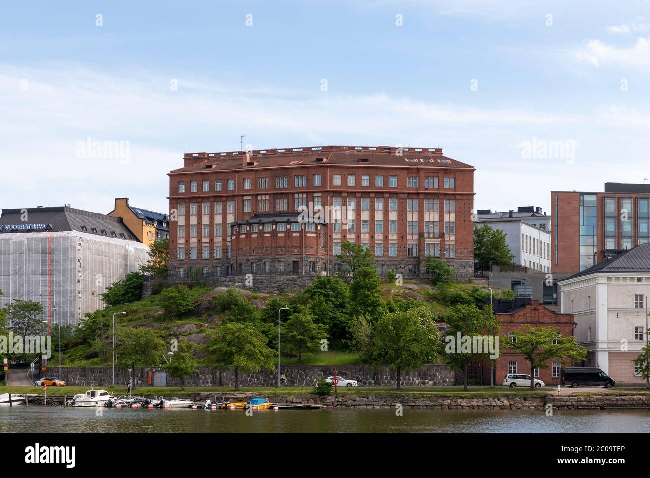 Psychologicum est en train de construire pour le département de physique de l'Université d'Helsinki. Il est construit sur le sol rocheux du centre-ville d'Helsinki, sur le site du front de mer. Banque D'Images