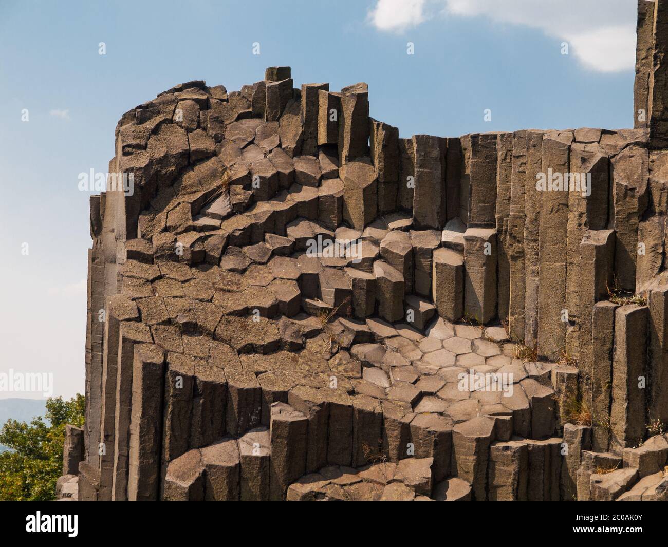 Vue détaillée des colonnes de basalte volcanique - tuyaux d'orgue Banque D'Images