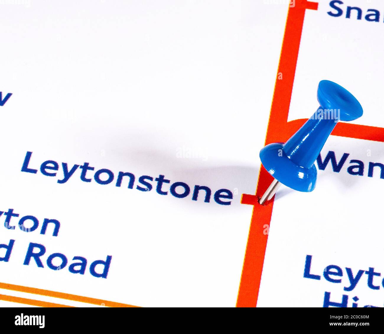 Londres, Royaume-Uni - 10 juin 2020: Une carte PIN marquant l'emplacement de la station Leytonstone sur un métro de Londres carte. Banque D'Images