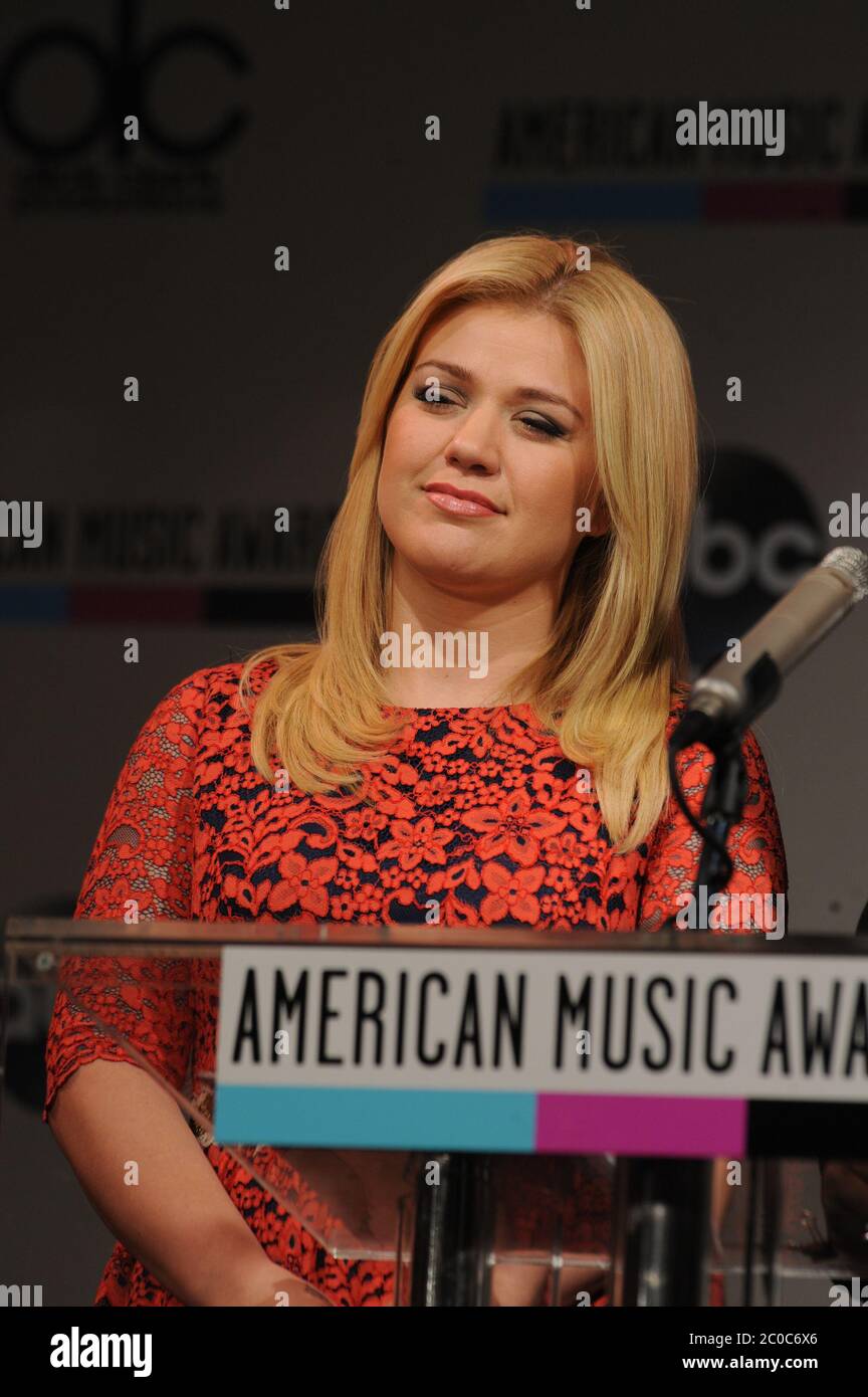 Manhattan Etats Unis D Amerique 11 Octobre 13 New York Ny 10 Octobre Kelly Clarkson Assiste A La Conference De Presse Sur Les Nominations Aux American Music Awards 13 A B B King