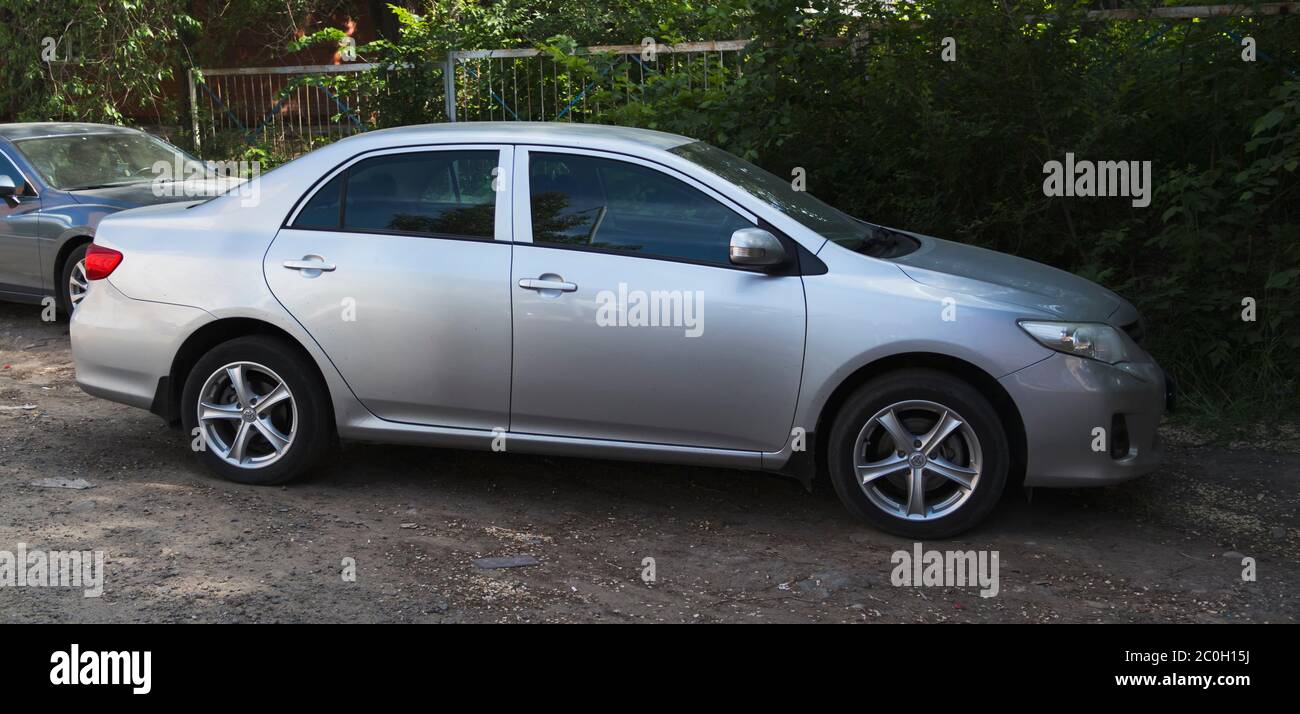 Kazakhstan, UST-Kamenogorsk - 21 mai 2020. Voiture Toyota Corolla dans le parking. Banque D'Images