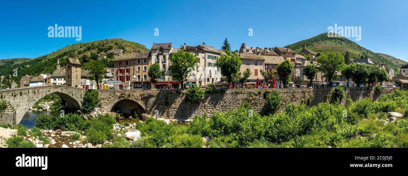 Le Pont de Monvert. Sentier Stevenson. Parc national de Cévennes. Lozère.Occitanie. France Banque D'Images