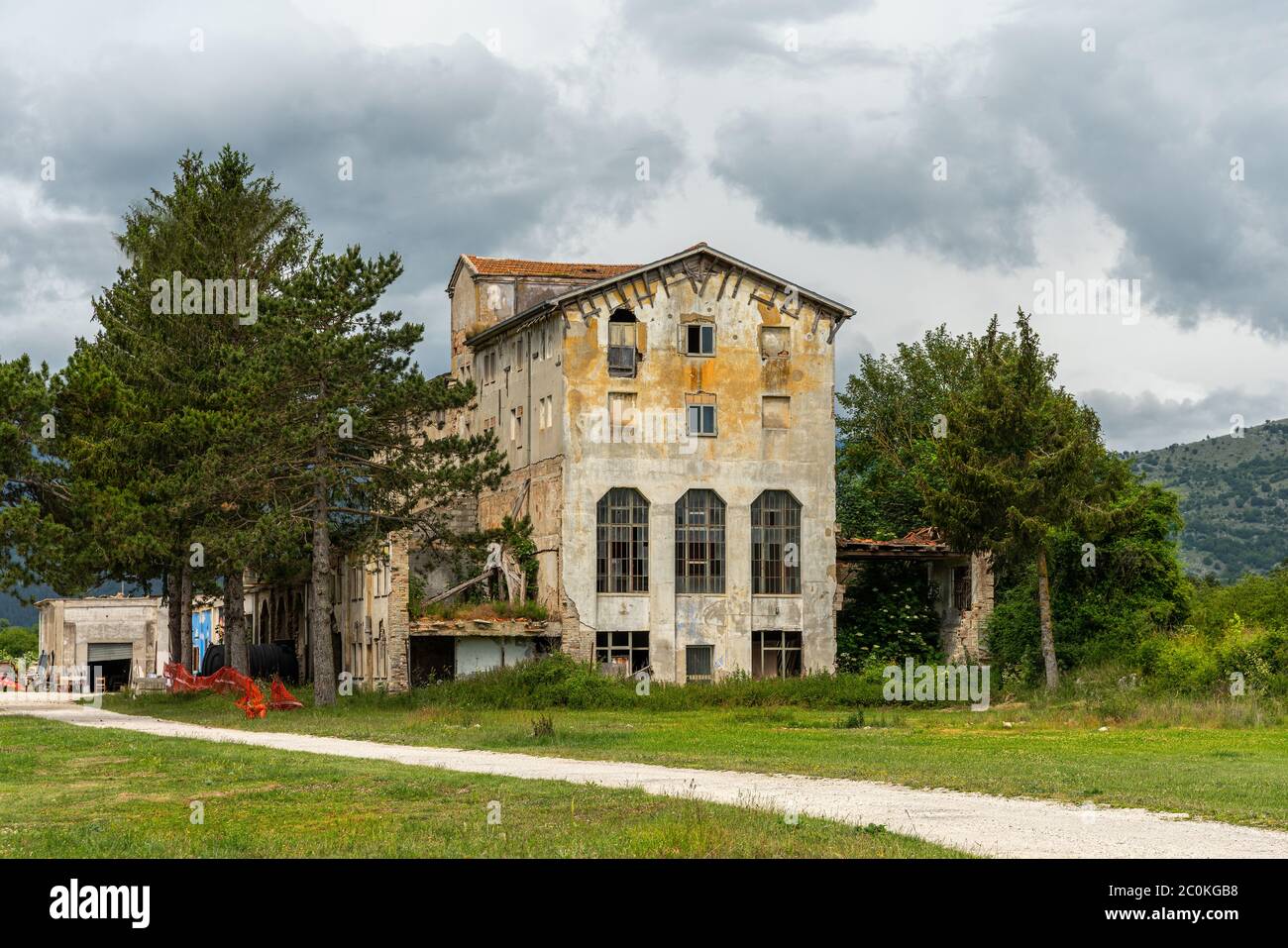 Brasserie abandonnée usine de 'birra dAbruzzo'. Région des Abruzzes, Italie, Europe Banque D'Images