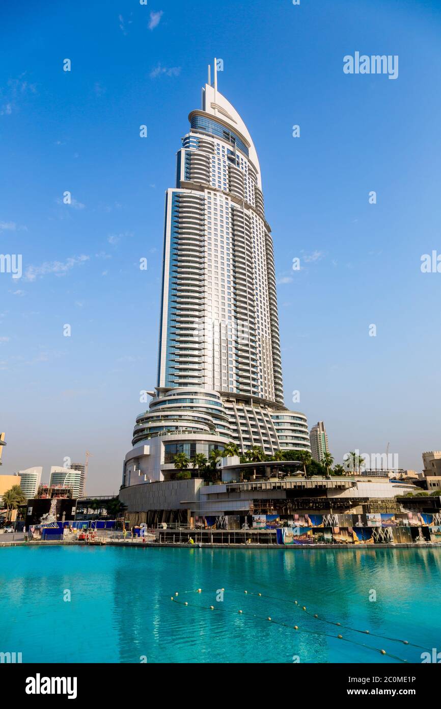 Address Hôtel dans le centre-ville de Dubaï surplombe les célèbres fontaines dansantes Banque D'Images