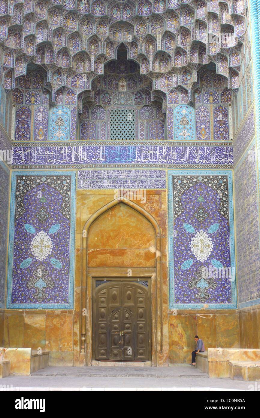 Entrée à la Mosquée Imam (Masjed-e Imam) place Imam, Isfahan, Esfahan, Iran Banque D'Images