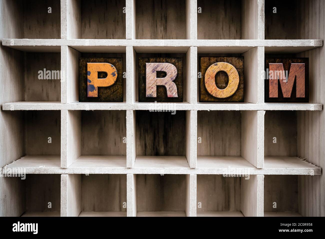 PROM concept Type de typographie en bois dans tiroir Banque D'Images