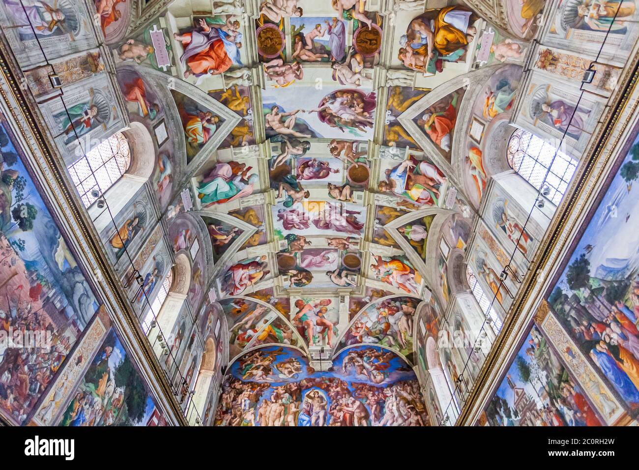 Rome, Italie - 3 novembre 2019 : plafond de la chapelle Sixtine dans le musée du Vatican. Banque D'Images