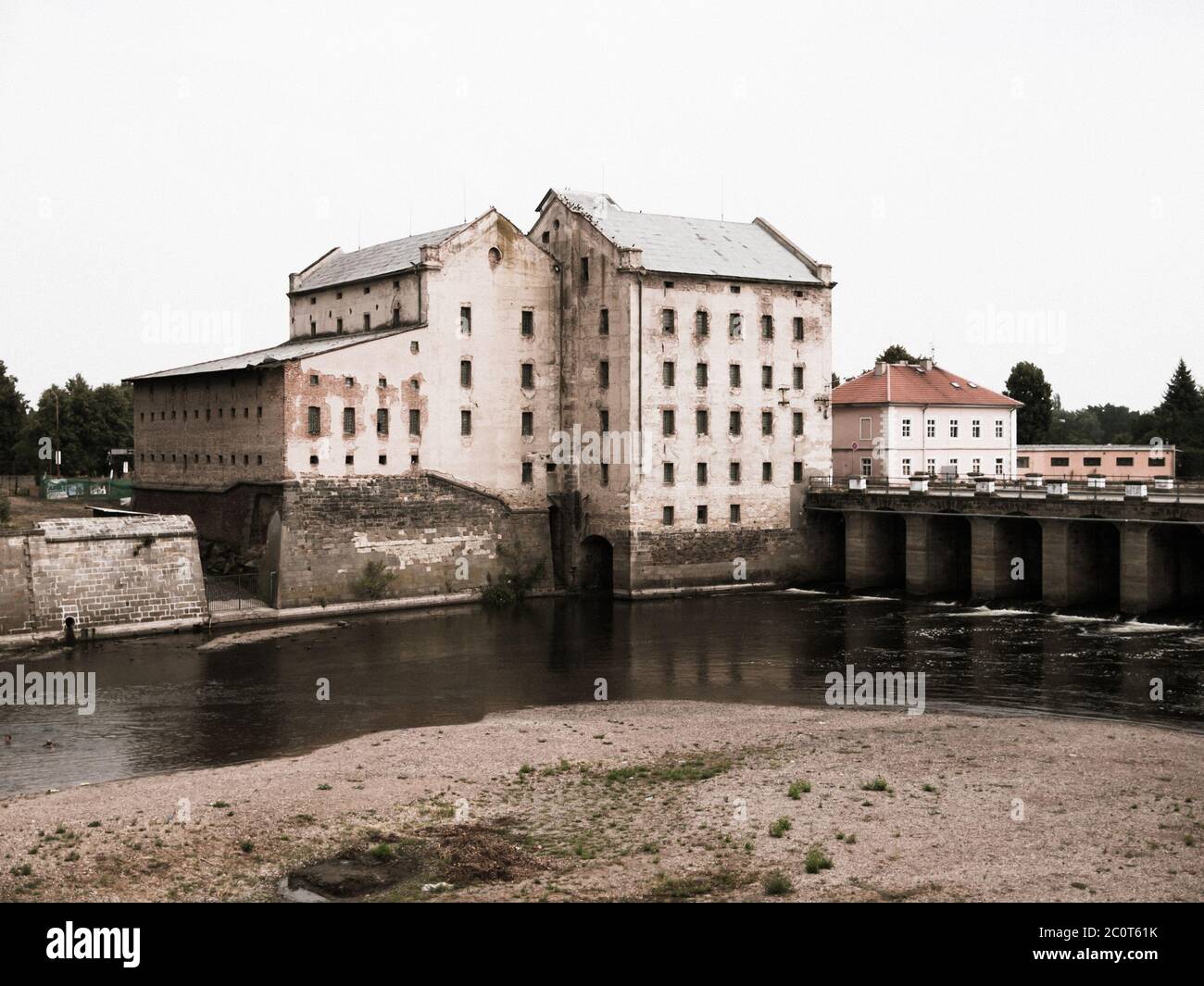 Ancien moulin de la rivière Ohre à Terezin, République tchèque Banque D'Images