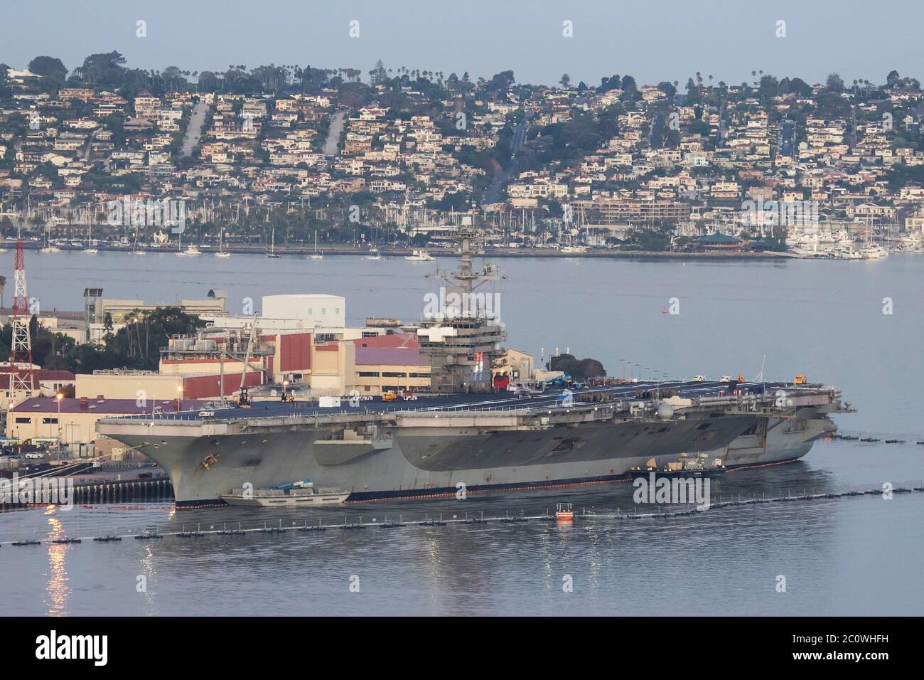 CVN-71 porte-avions USS Theodore Roosevelt base navale de San Diego États-Unis Navyat octobre 2019 Banque D'Images