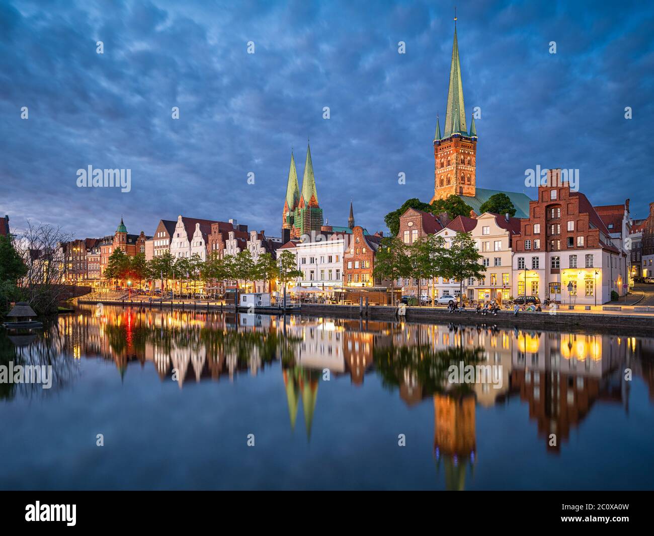 Vieille ville de Lubeck, Allemagne de nuit Banque D'Images