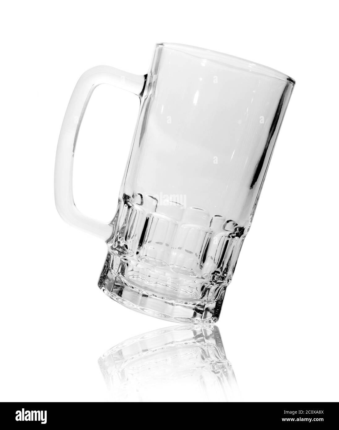 Verre vide beer mug isolé sur fond blanc Banque D'Images