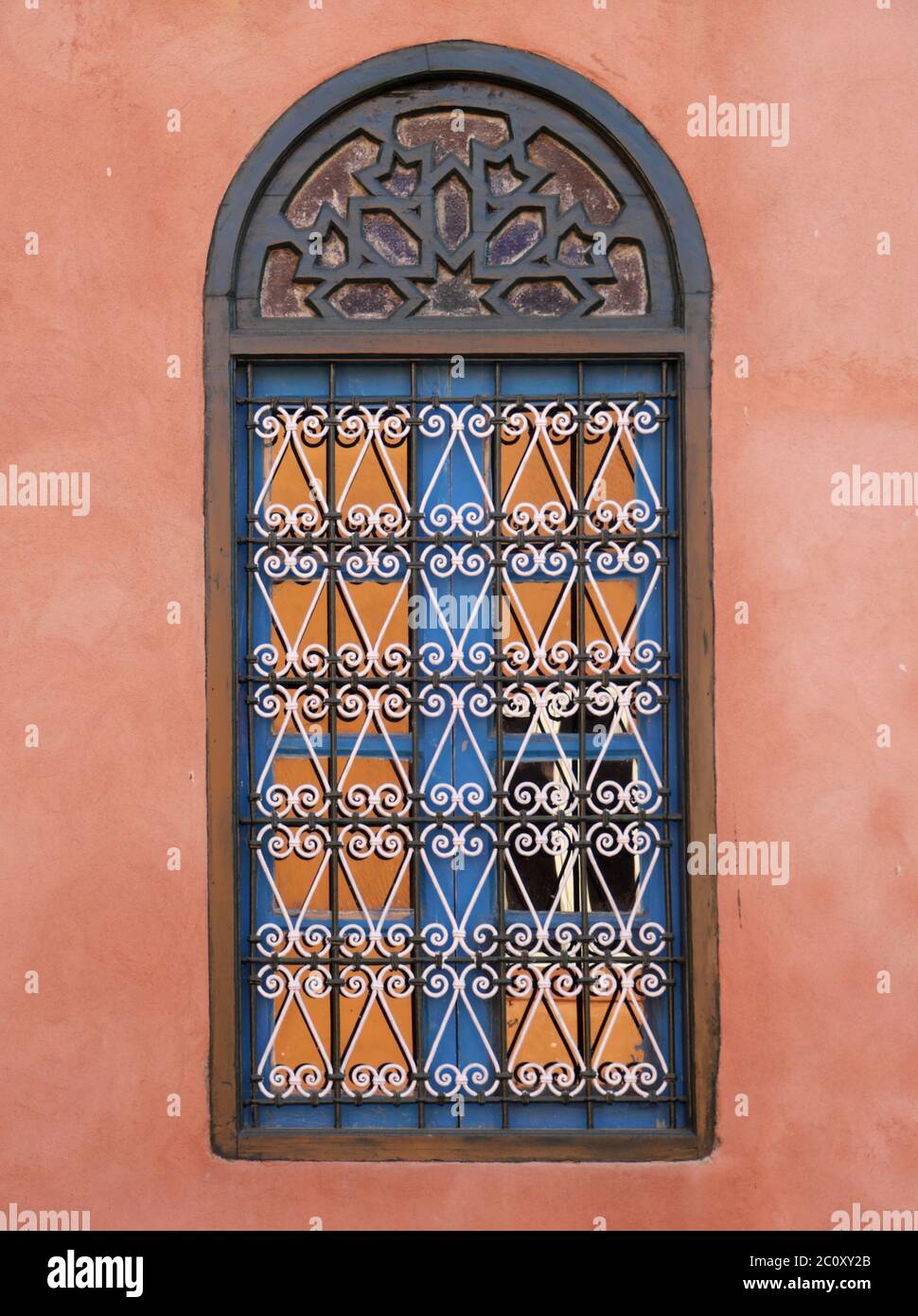 Fenêtre laticeée au Maroc Banque D'Images