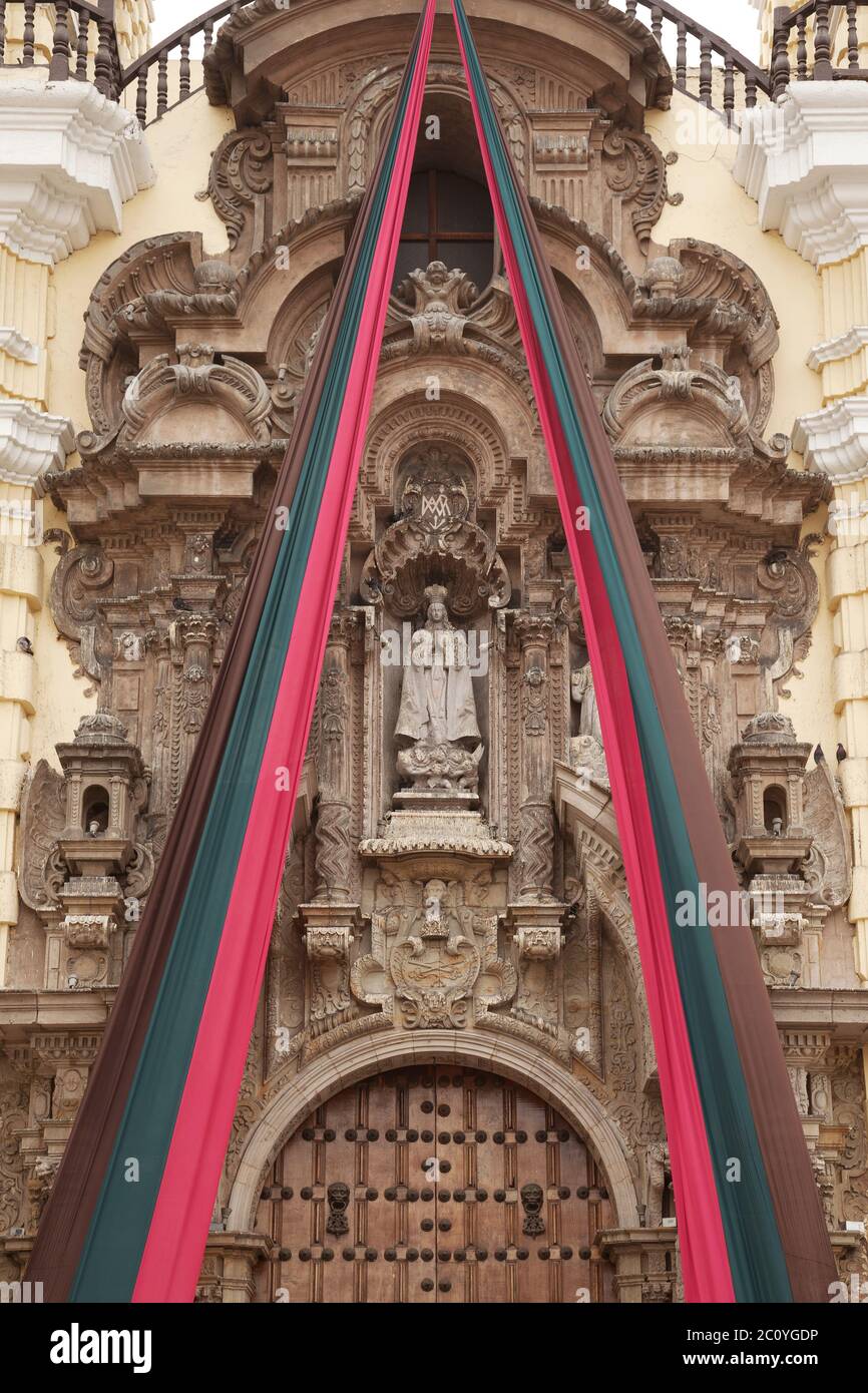 Détail de l'entrée du Monastère de San Francisco de Lima, Pérou Banque D'Images