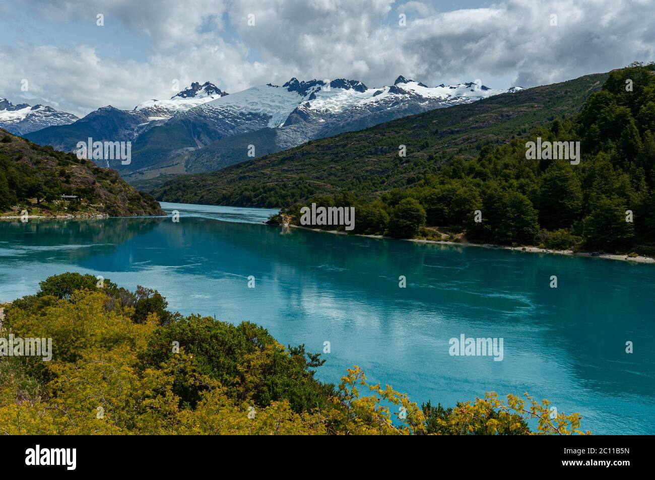 Lac glaciaire en Patagonie Photo Stock - Alamy