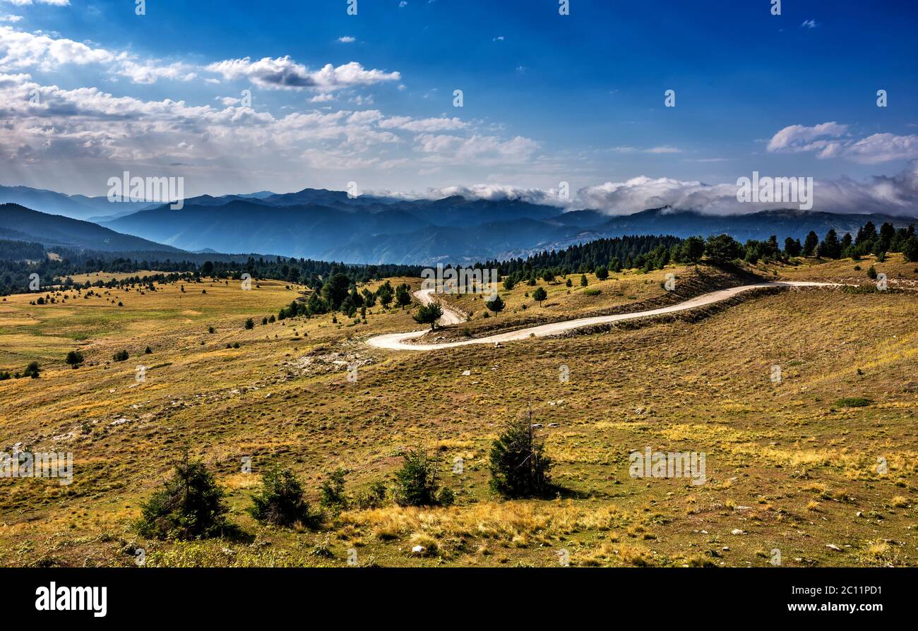 Les lacs, plateaux et forêts d'Arsiyan dans le quartier de Artvin Savsat offrent une image naturelle étonnante. Banque D'Images