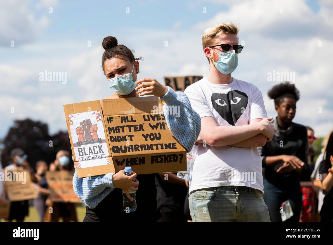 NORTHAMPTON, Royaume-Uni - LE 13 JUIN des manifestants pacifiques se réunissent dans le centre-ville de Northampton pour démontrer l'importance de la vie noire le samedi 13 juin 2020. (Crédit : MI News & Sport/Alay Live News Banque D'Images